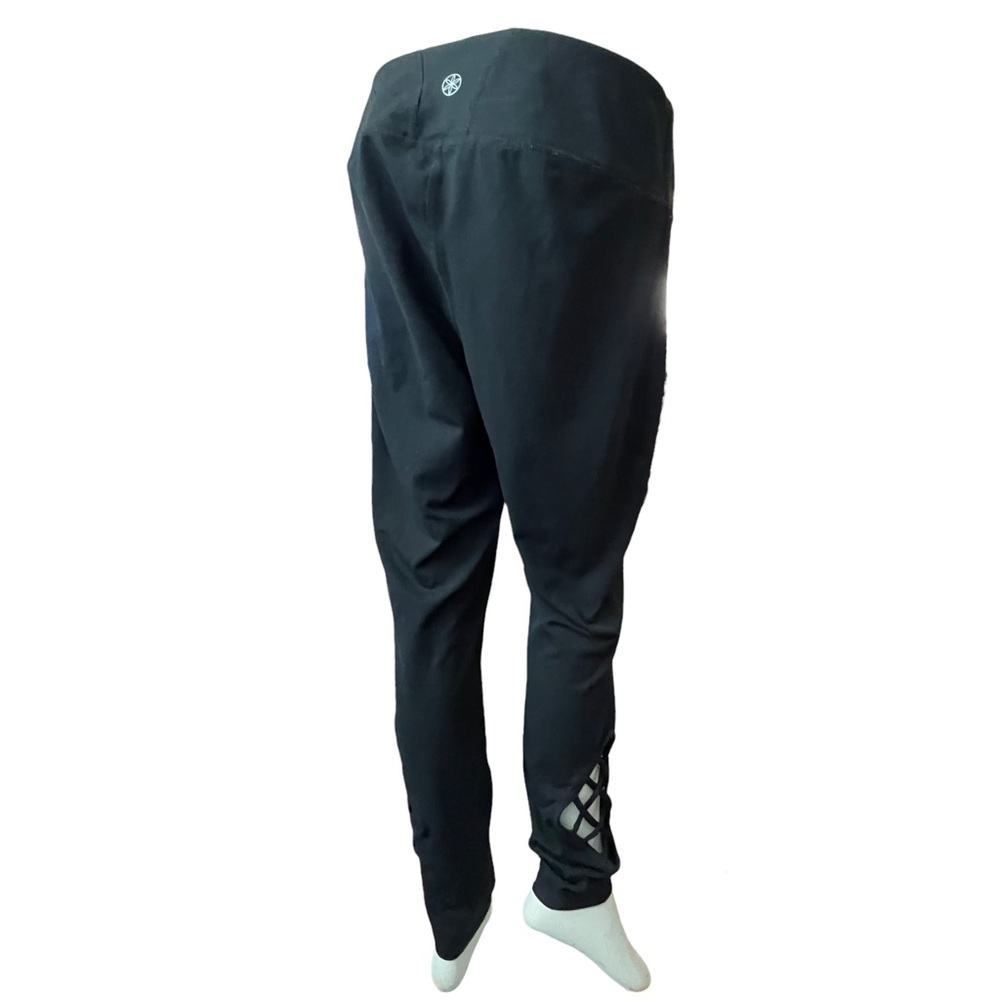 GAIAM athletic leggings size L